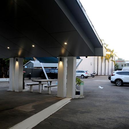 בייטמנס ביי Zorba Waterfront Motel מראה חיצוני תמונה