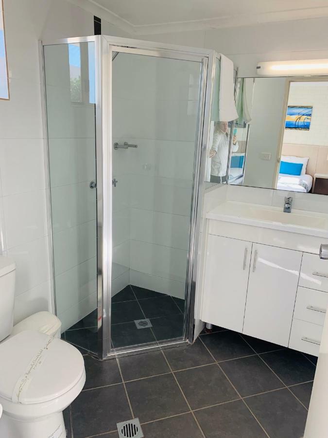 בייטמנס ביי Zorba Waterfront Motel מראה חיצוני תמונה
