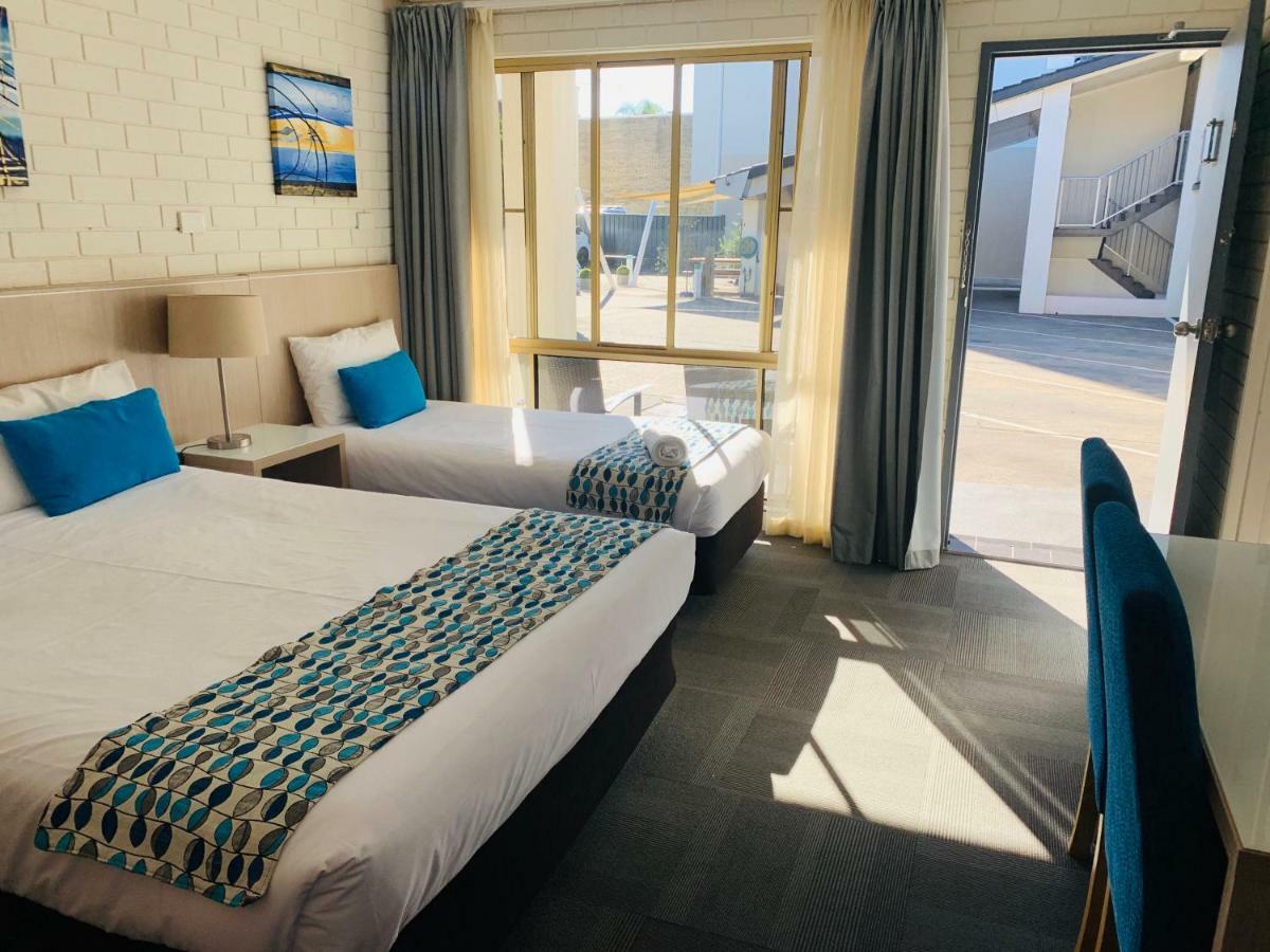 בייטמנס ביי Zorba Waterfront Motel מראה חיצוני תמונה